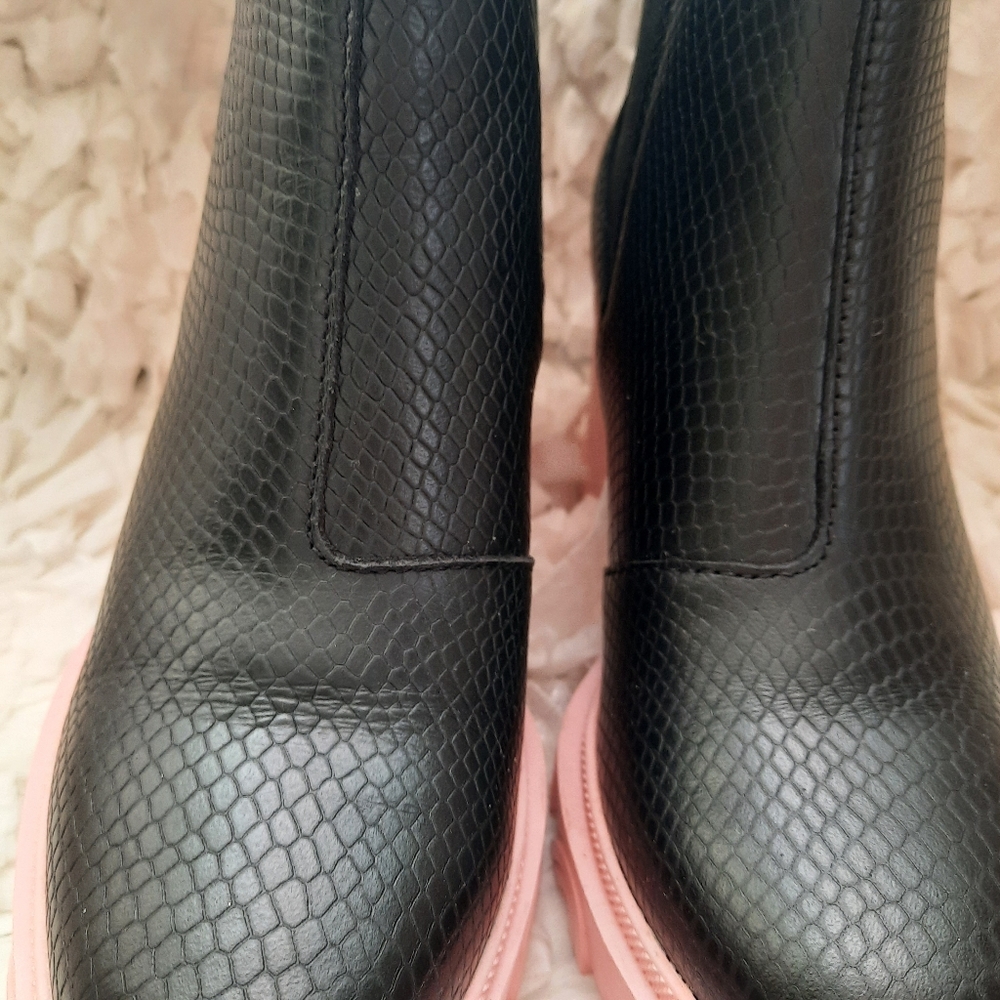 Sorel Women's Brex Heel Chelsea Boots Gentle Used In Box 8.5 Vintage Pink Black - Picture 7 of 16